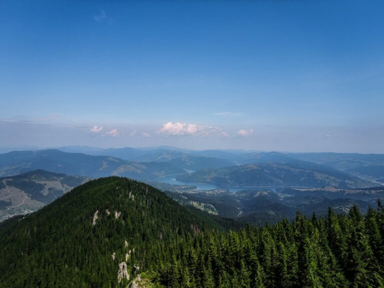 Cele mai spectaculoase trasee montane din România