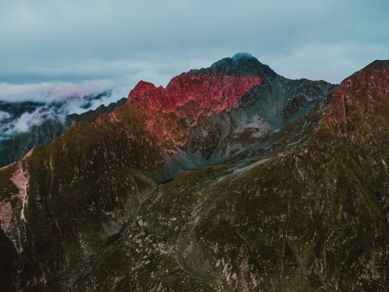 Descoperă locuri ascunse din România