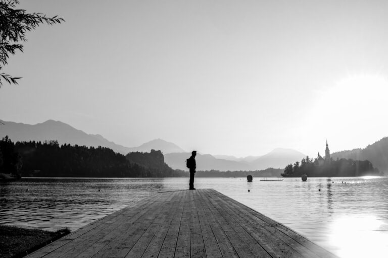 Puterea introspectiei: cum sa folosesti momentele de liniste pentru a evolua