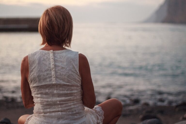 De ce este important sa inveti sa stai cu tine fara disconfort