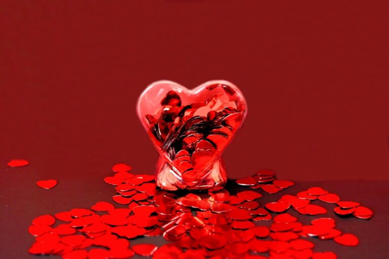 Citate despre iubire adevărată care ating cele mai profunde colțuri ale inimii