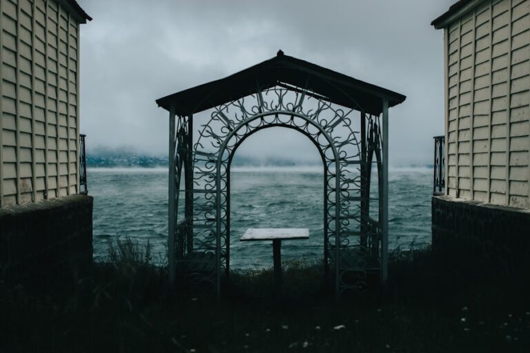 Ce semnificatie pot avea visele in care esti inchis sau captiv