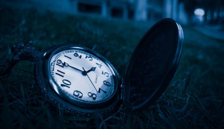 Ce iti spune subconstientul cand visezi ca intarzii la un eveniment important