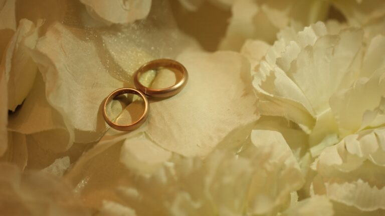 Ce inseamna cand visezi o nunta – schimbare, angajament sau conflict?