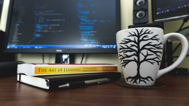 De ce invatarea continua este cheia succesului si cum poti sa fii mereu cu un pas inainte in cariera ta