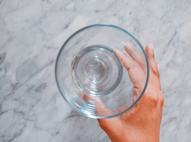 Cum sa transformi hidratarea intr-un act de grija fata de tine