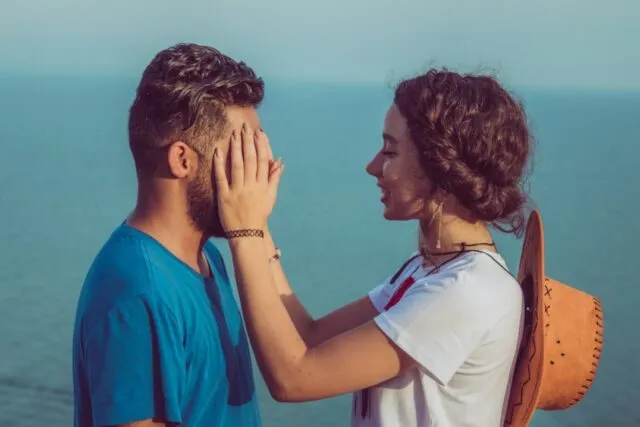 Photo relationship communication mistakes